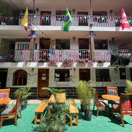 El Jardin Escondido Party Hostel Baños Екстериор снимка