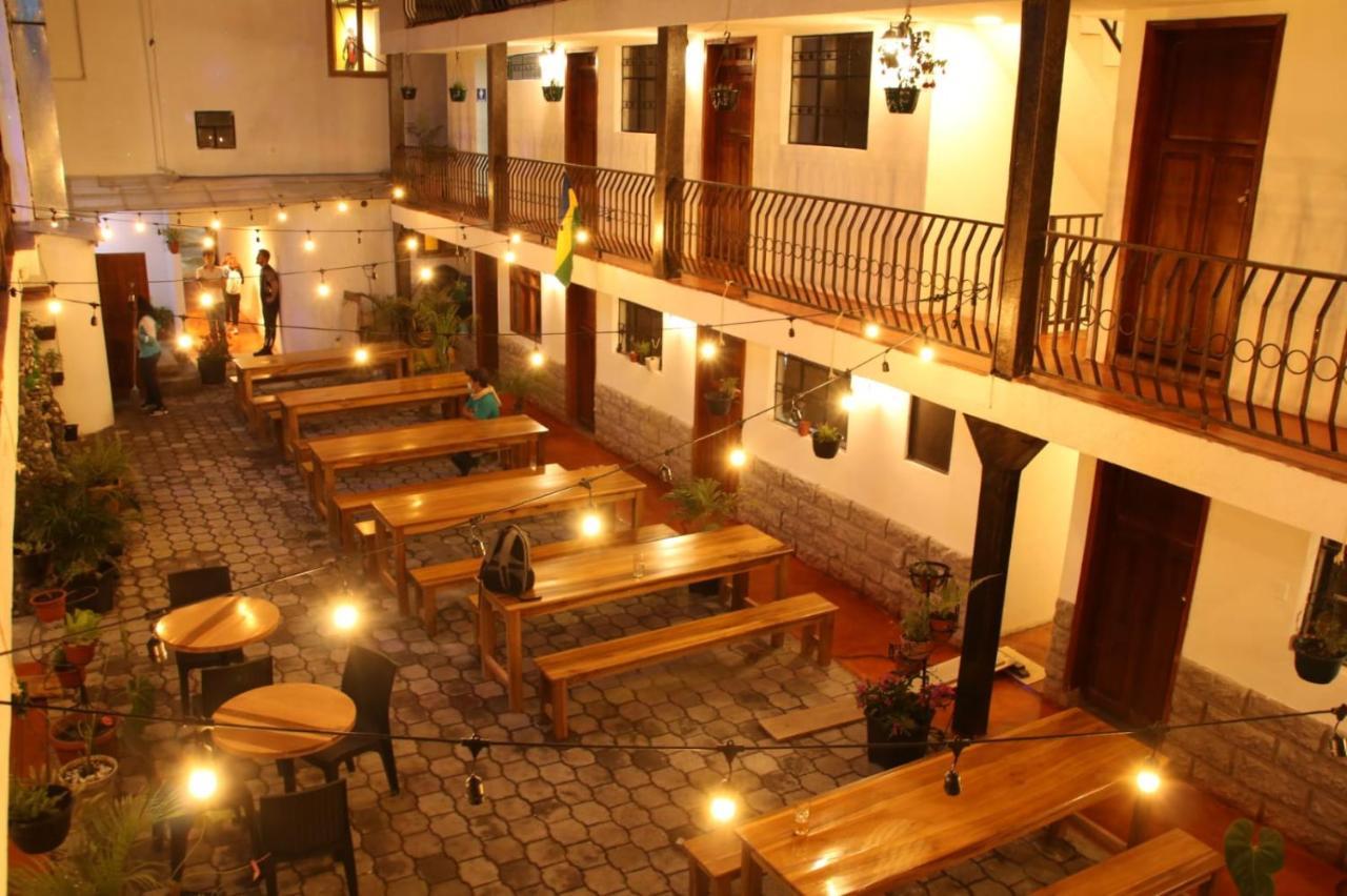 El Jardin Escondido Party Hostel Baños Екстериор снимка