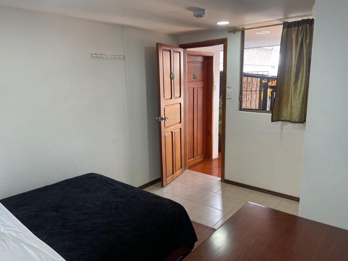 El Jardin Escondido Party Hostel Baños Екстериор снимка