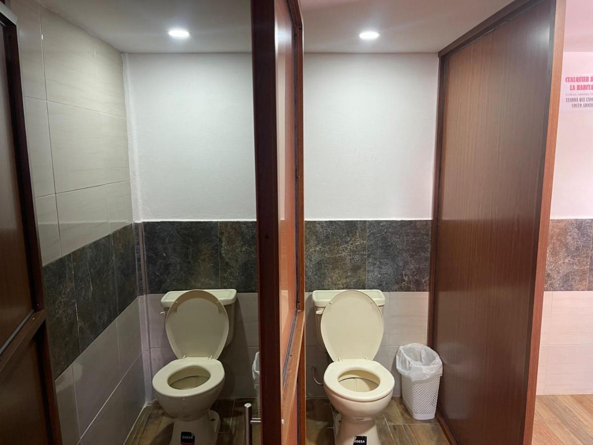 El Jardin Escondido Party Hostel Baños Екстериор снимка