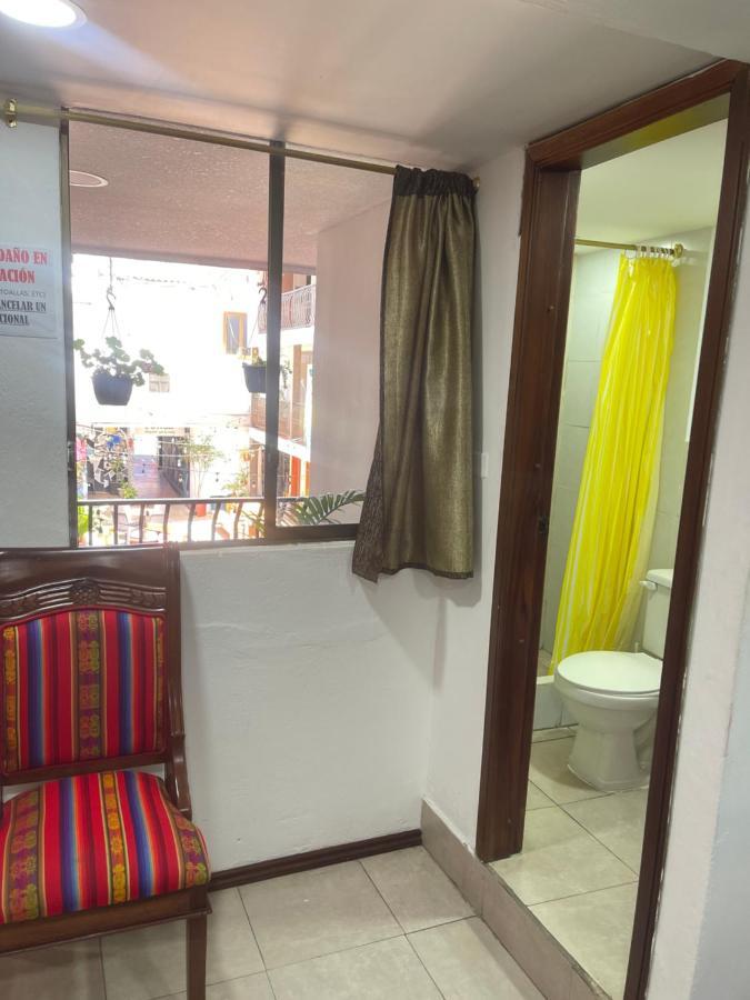 El Jardin Escondido Party Hostel Baños Екстериор снимка