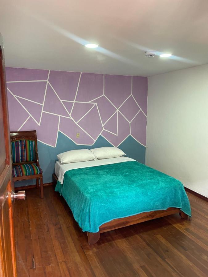 El Jardin Escondido Party Hostel Baños Екстериор снимка