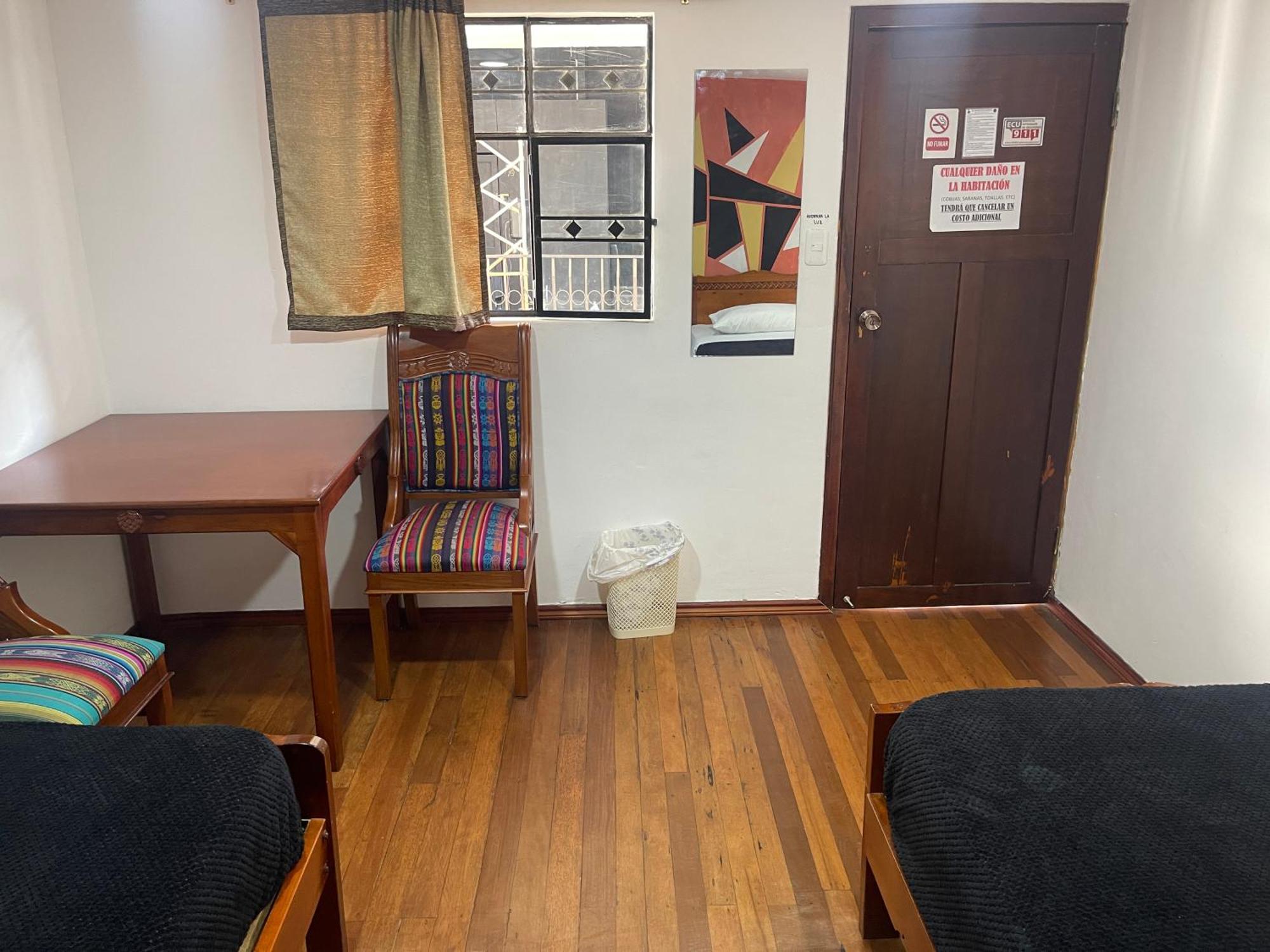 El Jardin Escondido Party Hostel Baños Екстериор снимка