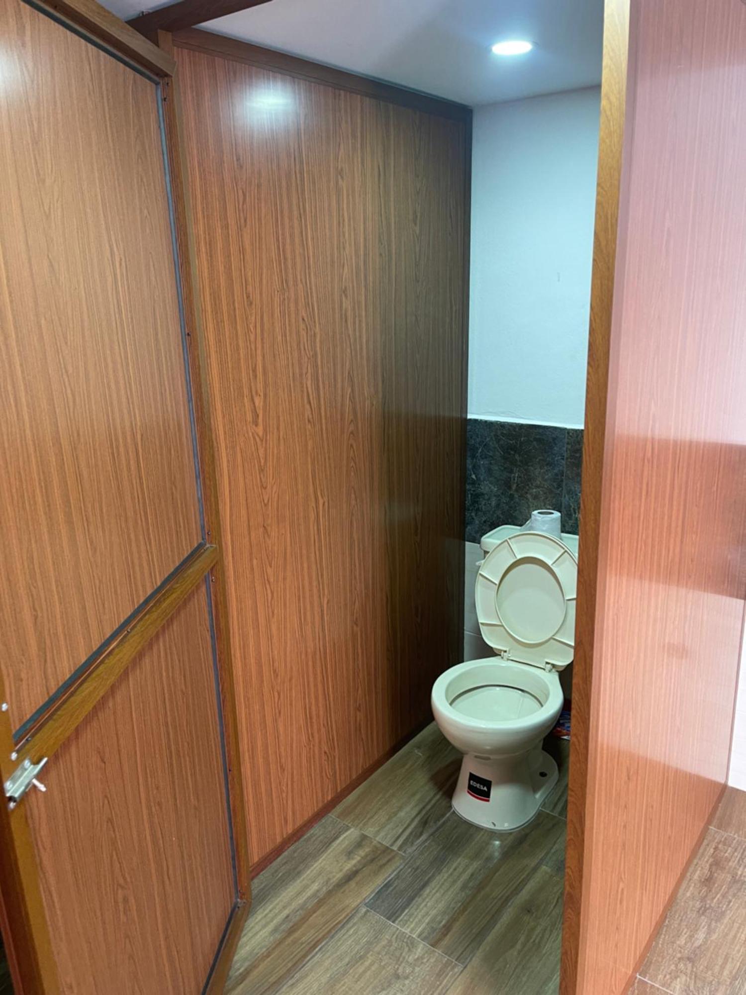 El Jardin Escondido Party Hostel Baños Екстериор снимка
