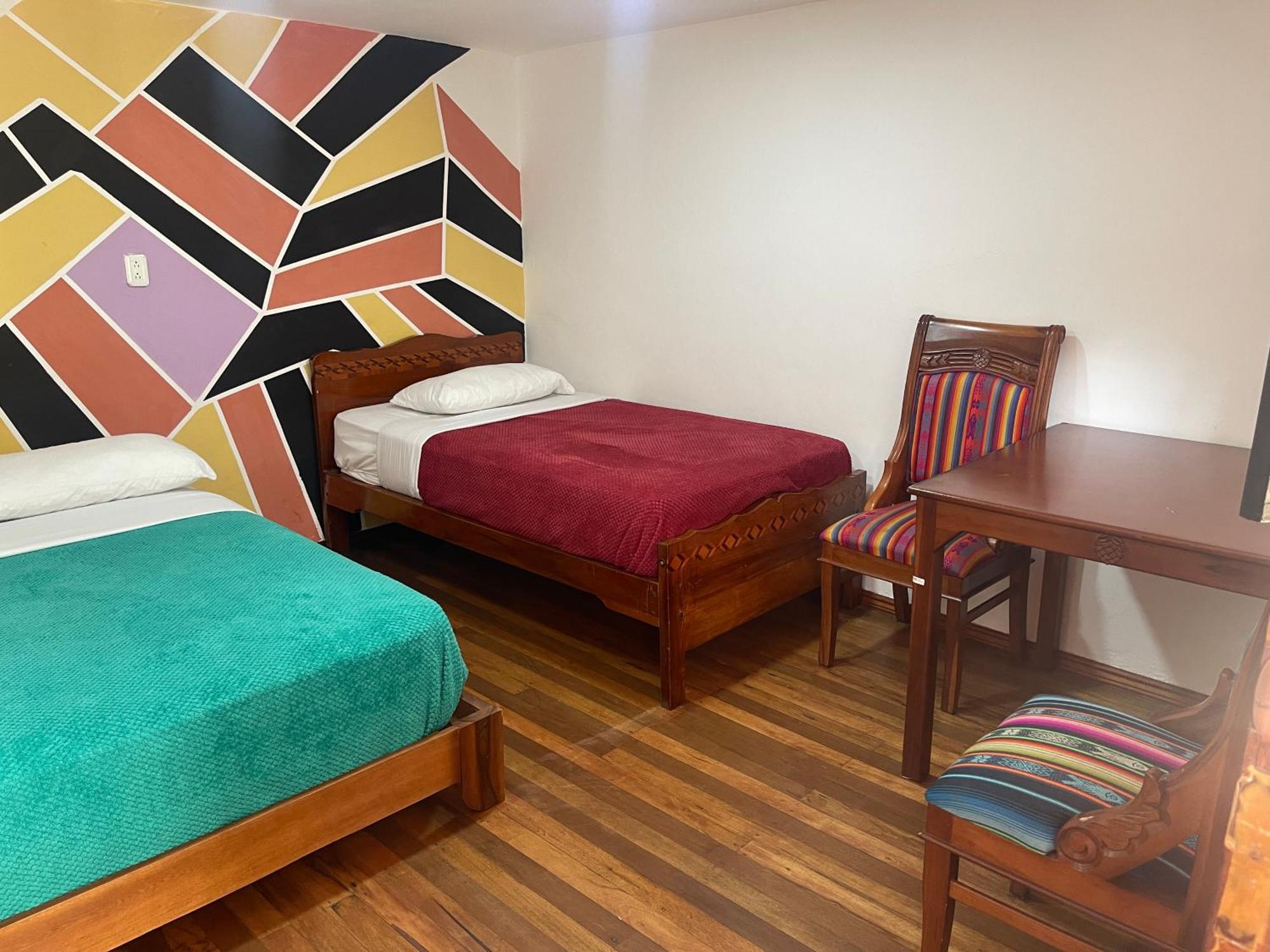 El Jardin Escondido Party Hostel Baños Екстериор снимка
