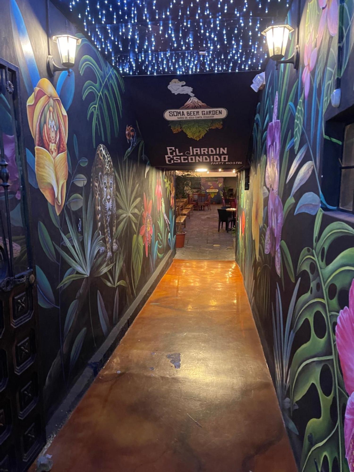 El Jardin Escondido Party Hostel Baños Екстериор снимка